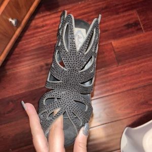 Black sparkly heels. 10/10 never worn. Size 8